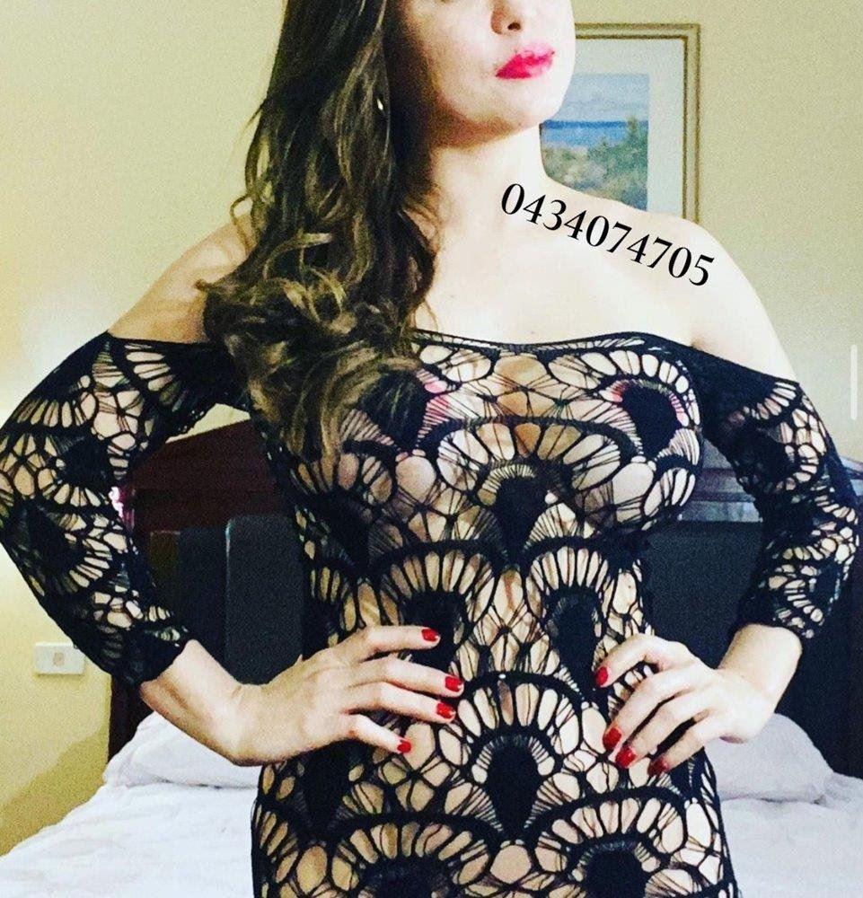 NEW VIETNAMESE ELEGANT HOT LADY GFE Quickie experience available