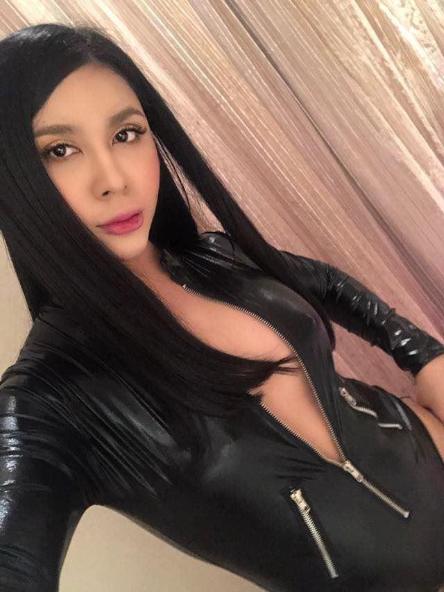 Super Attractive Young student First time in town