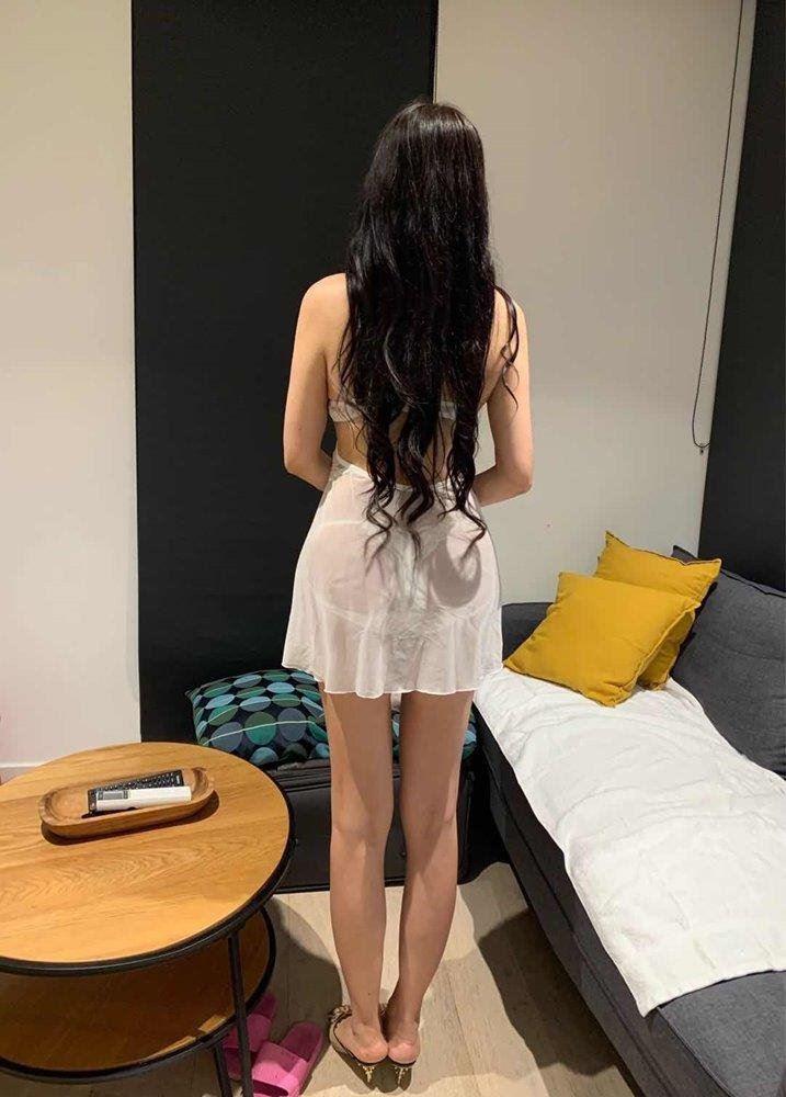 Waiting you into my tight little bottle